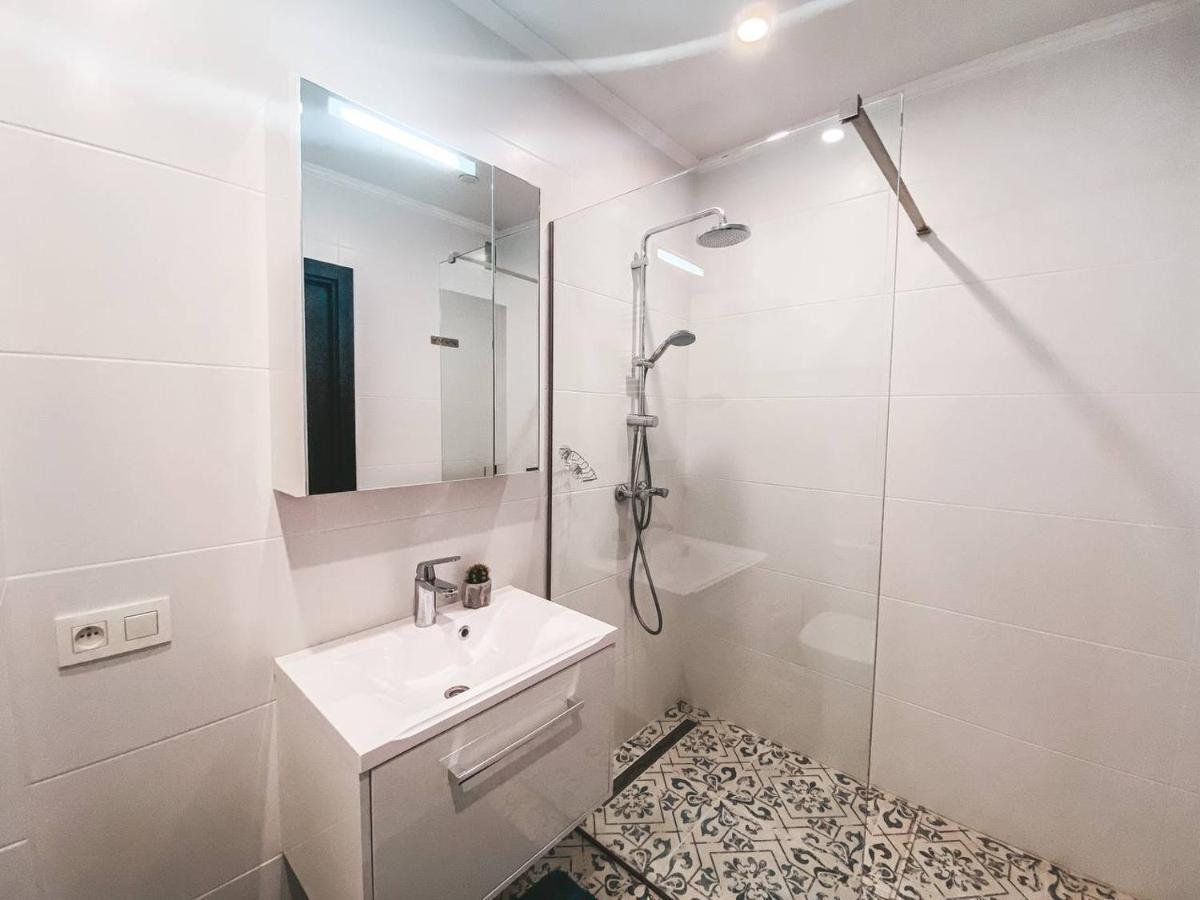 Holly Apartment Chişinău Esterno foto